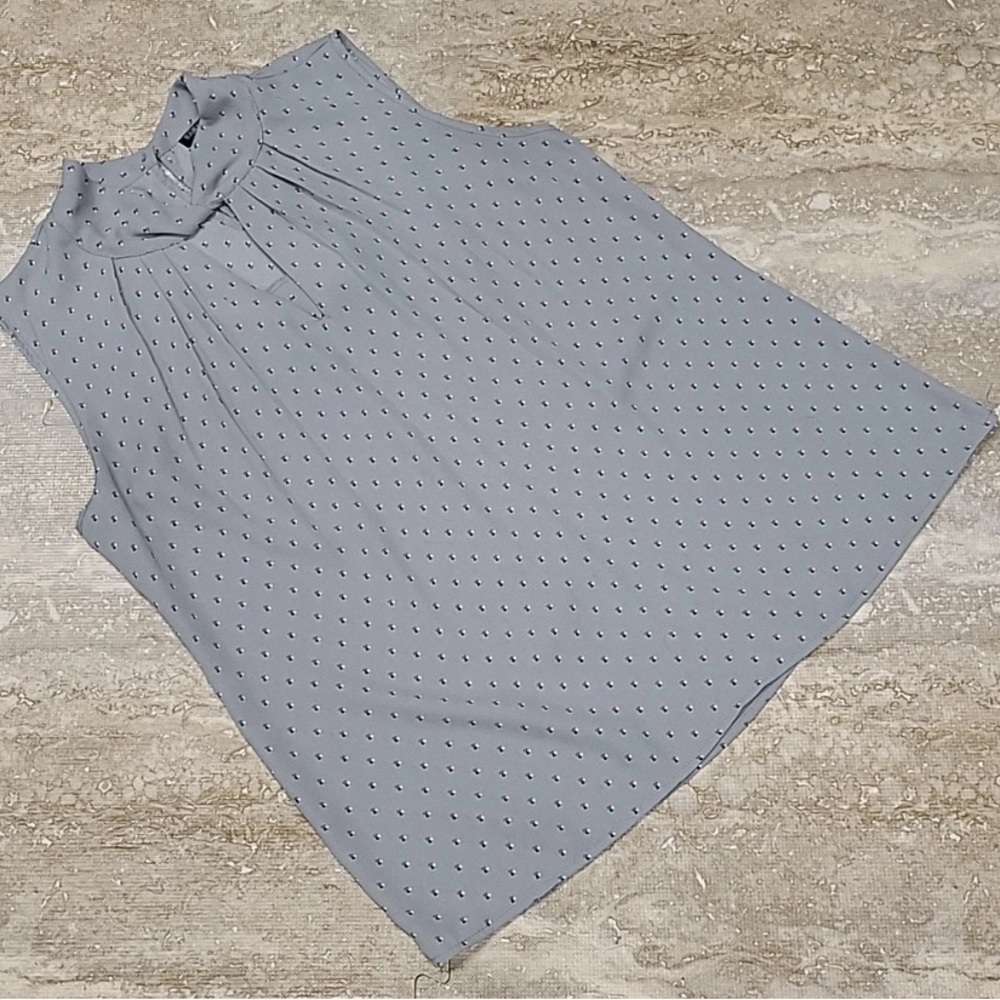 Sleeveless Blouse by Sara Michelle Size Large